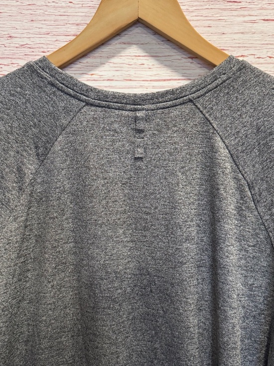 Lululemon License to Train Classic-Fit
Long-Sleeve Shirt Heathered Black Sz 10 - Picture 9 of 10